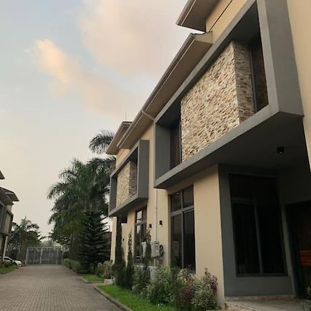 Serviced 3 Bedroom Rental With Pool And Gym Port Harcourt Eksteriør bilde